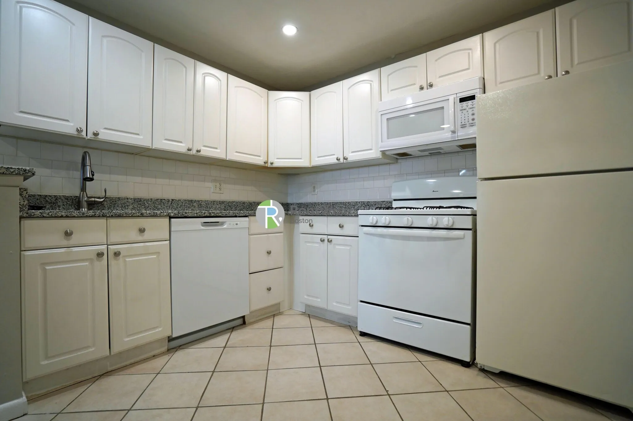 2 bed, 1 bath apartment for rent at 39 Shepard St Unit 6, Brighton — photo 7 of 17