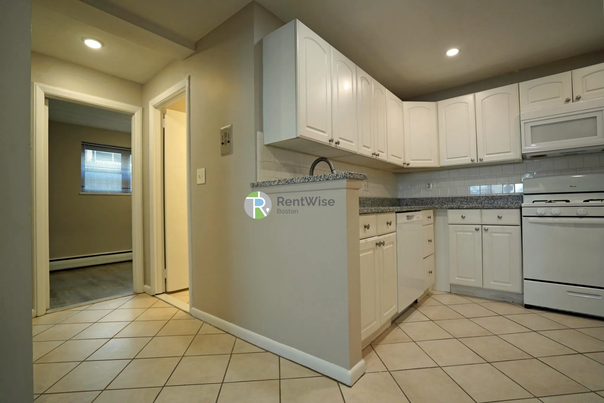 2 bed, 1 bath apartment for rent at 39 Shepard St Unit 6, Brighton — photo 3 of 17