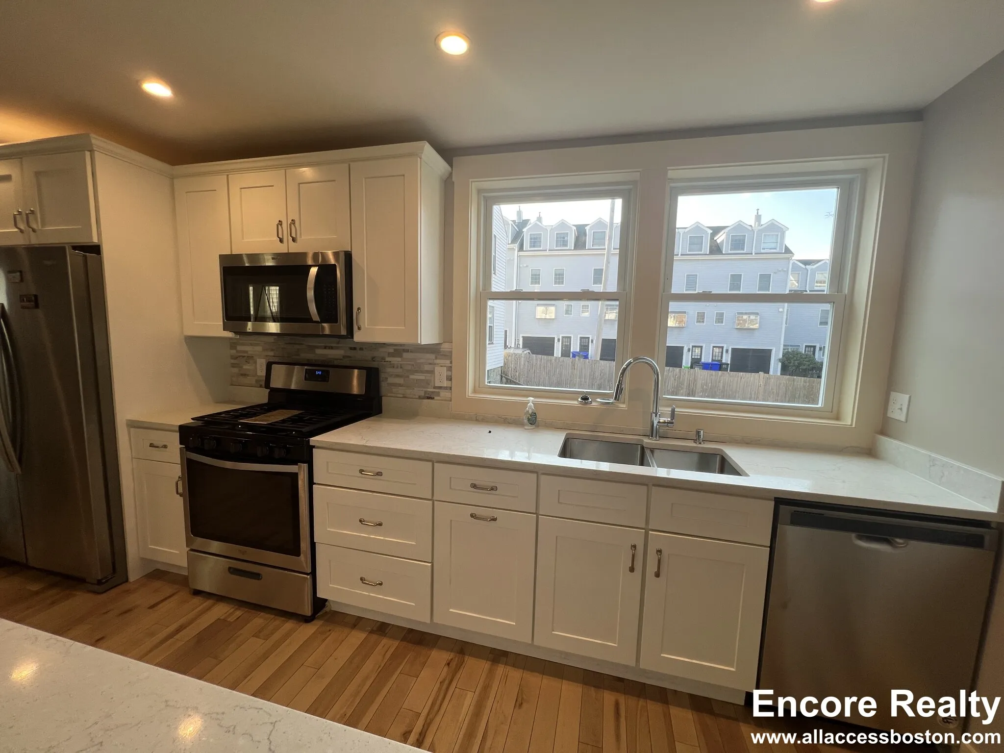 4 bed, 2.5 bath apartment for rent at 39 Snow St Unit 1, Brighton — photo 4 of 26