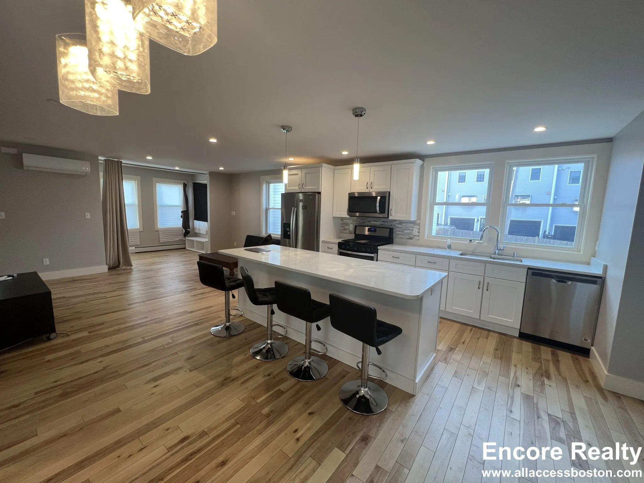 4 bed, 2.5 bath apartment for rent at 39 Snow St Unit 1, Brighton — photo 1 of 26