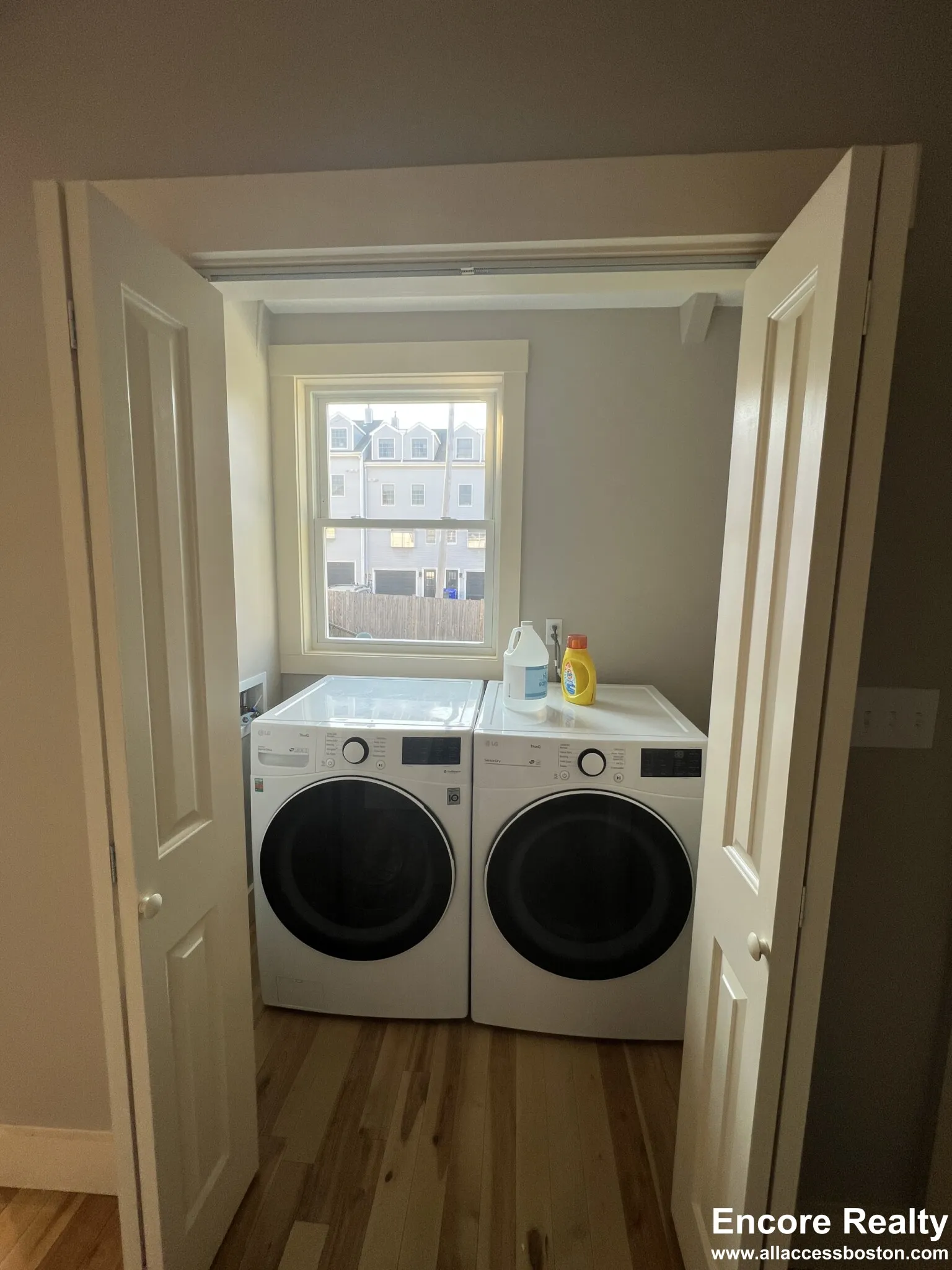 4 bed, 2.5 bath apartment for rent at 39 Snow St Unit 1, Brighton — photo 7 of 26