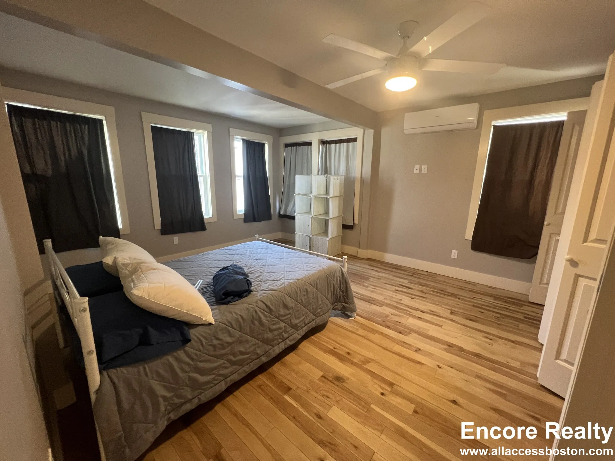 4 bed, 2.5 bath apartment for rent at 39 Snow St Unit 1, Brighton — photo 11 of 26