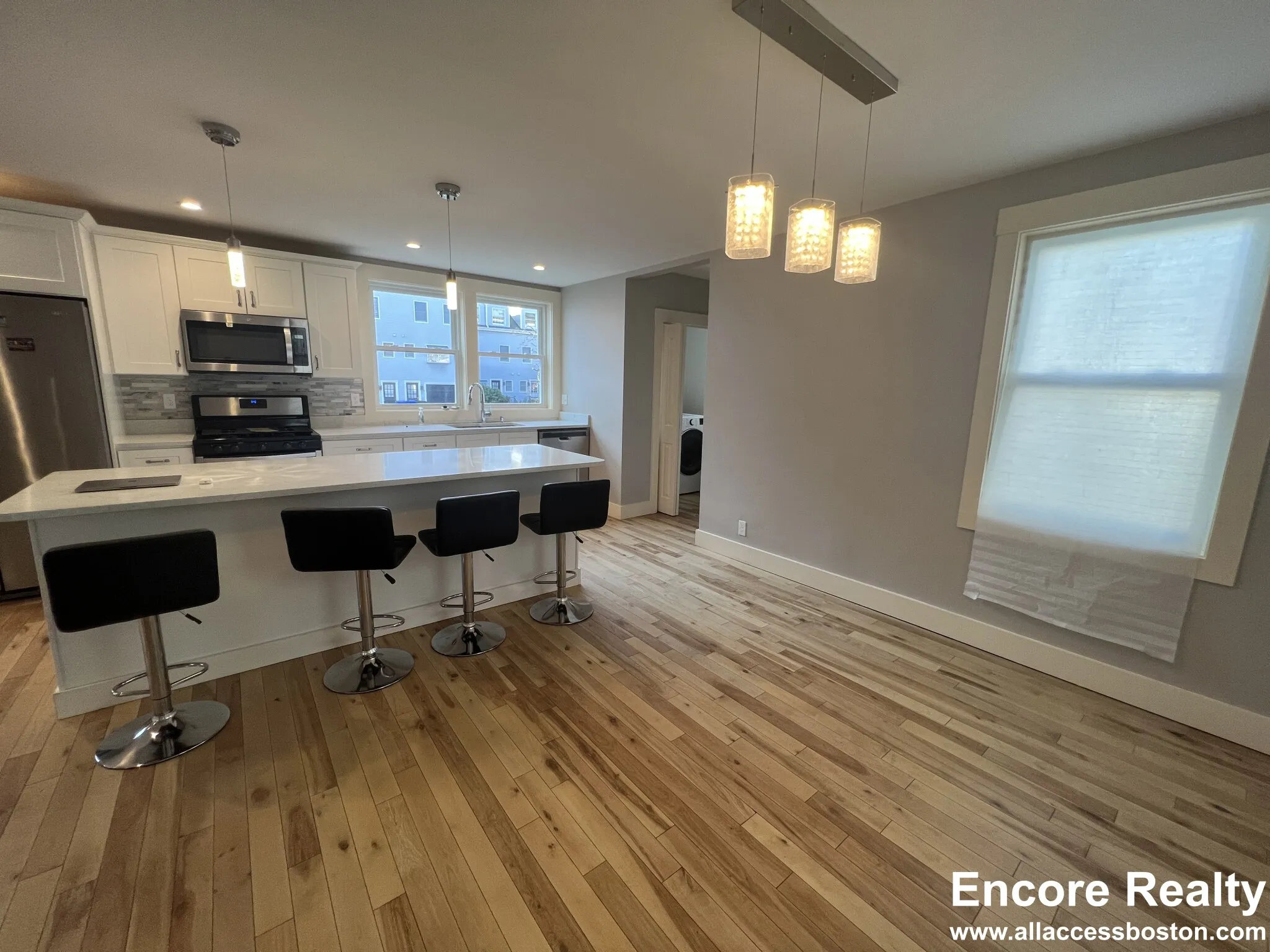 4 bed, 2.5 bath apartment for rent at 39 Snow St Unit 1, Brighton — photo 5 of 26