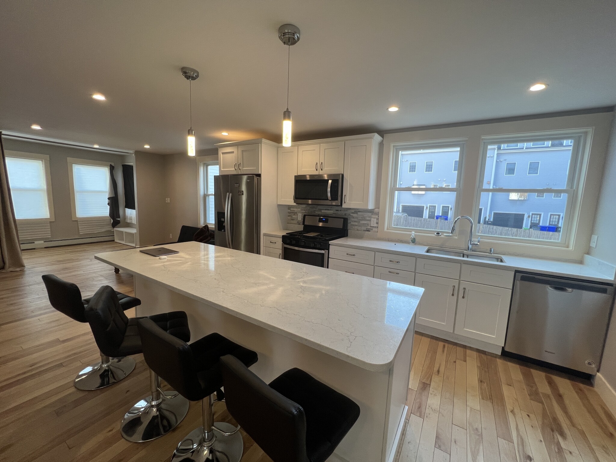 4 bed, 2.5 bath apartment for rent at 39 Snow St Unit 3R, Brighton — photo 10 of 35
