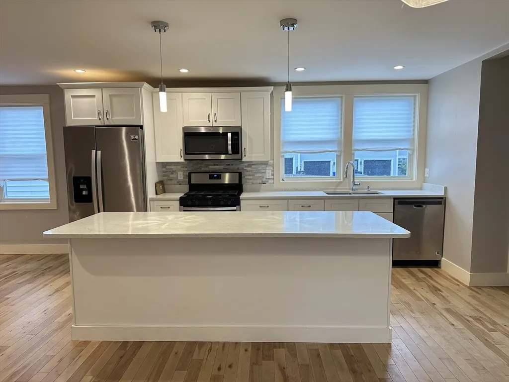 3 bed, 2.5 bath apartment for rent at 39 Snow St Unit Single, Brighton — photo 5 of 28