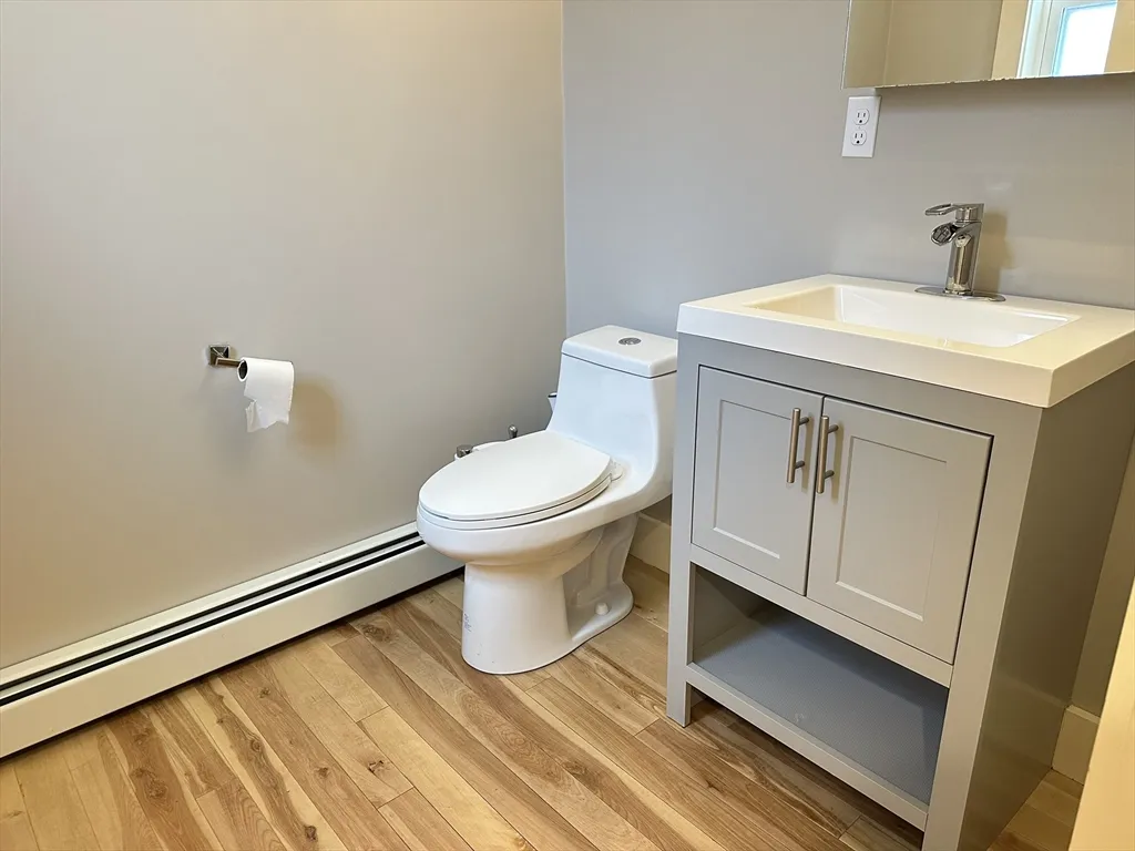 3 bed, 2.5 bath apartment for rent at 39 Snow St Unit Single, Brighton — photo 15 of 28