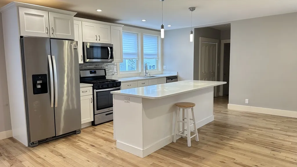 3 bed, 2.5 bath apartment for rent at 39 Snow St Unit Single, Brighton