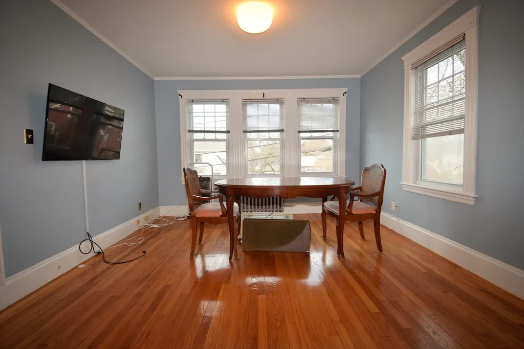2 bed, 1 bath apartment for rent at 39 South Normandy Ave Unit 1, Cambridge Highlands — photo 2 of 19