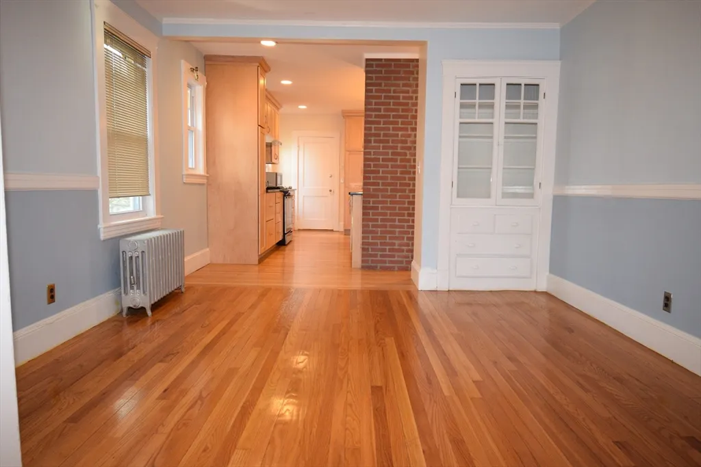 2 bed, 1 bath apartment for rent at 39 South Normandy Ave Unit 1, Cambridge Highlands — photo 4 of 19
