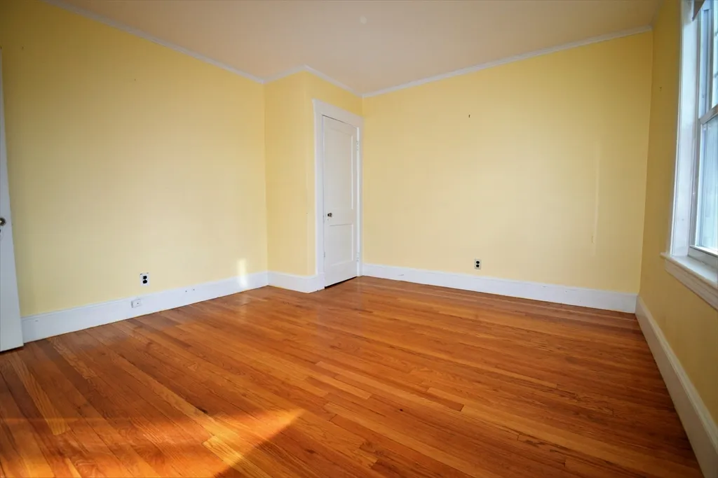 2 bed, 1 bath apartment for rent at 39 South Normandy Ave Unit 1, Cambridge Highlands — photo 13 of 19