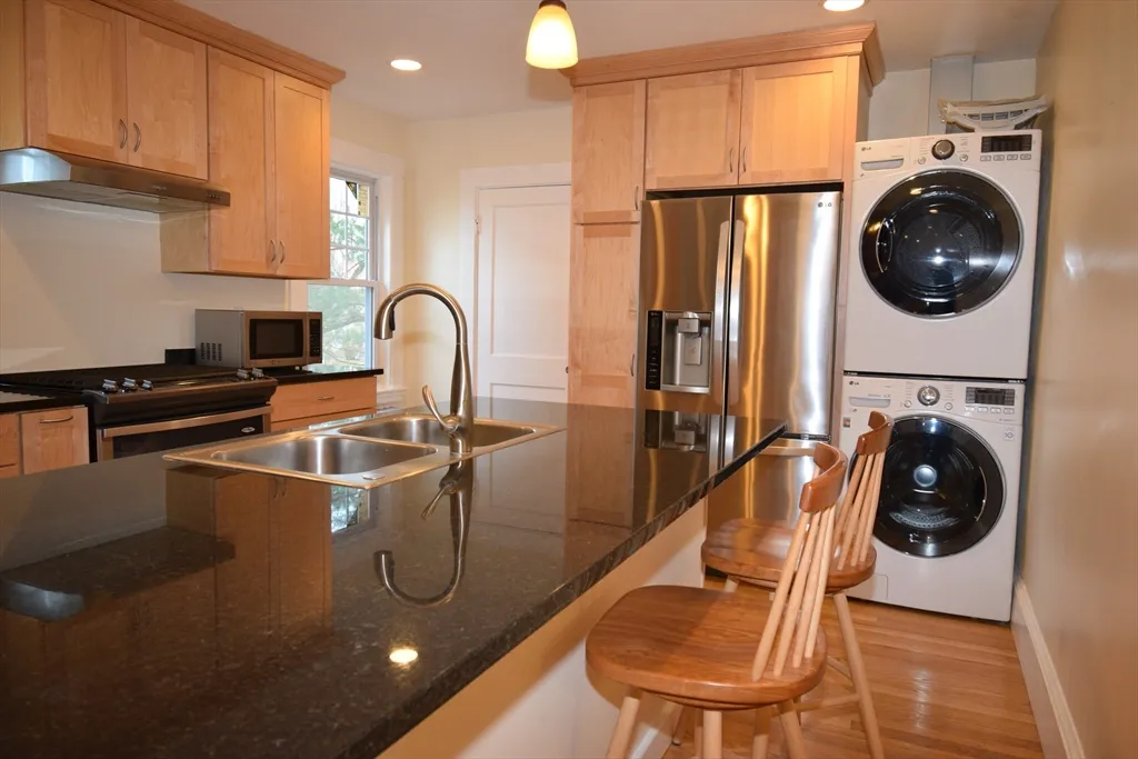 2 bed, 1 bath apartment for rent at 39 South Normandy Ave Unit 1, Cambridge Highlands — photo 8 of 19