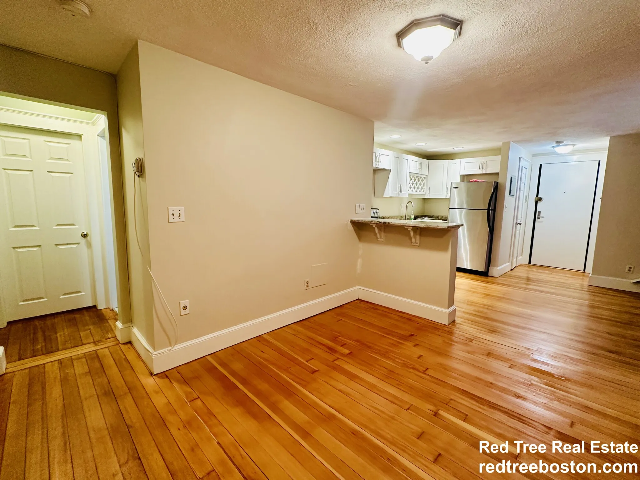 2.5 bed, 1 bath apartment for rent at 39 South St Unit 4, Brighton — photo 3 of 41