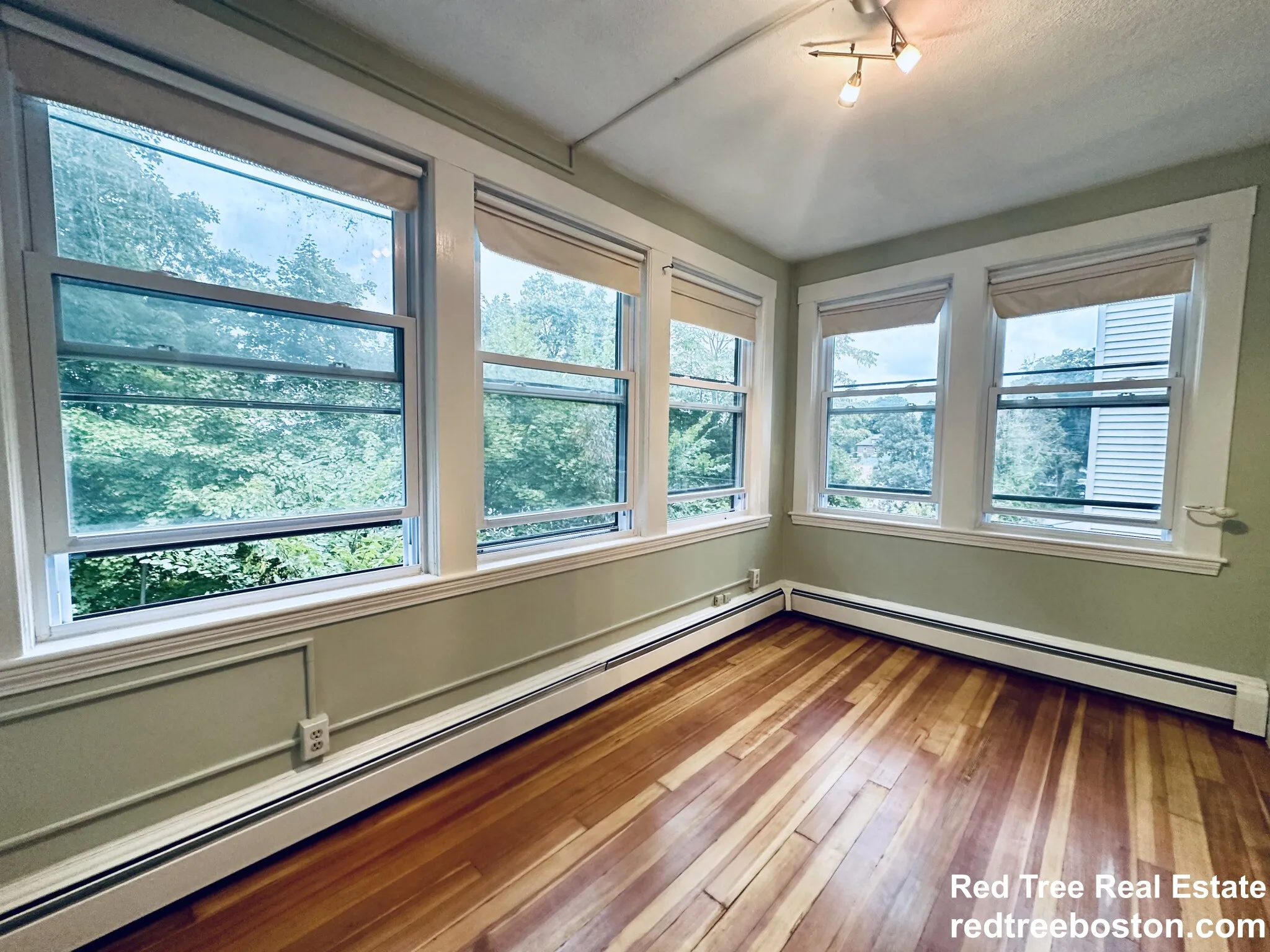 2.5 bed, 1 bath apartment for rent at 39 South St Unit 4, Brighton — photo 7 of 41