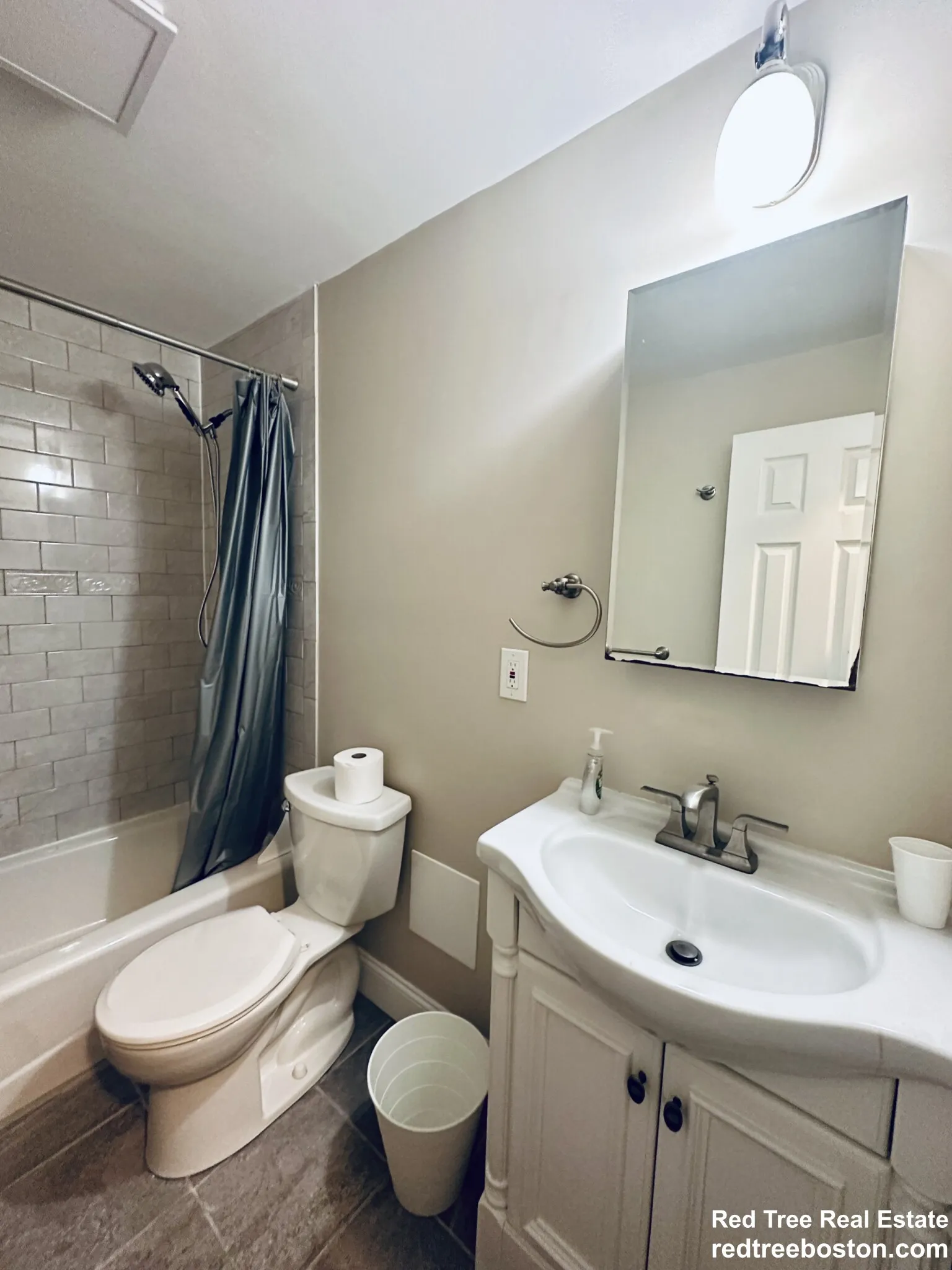 2.5 bed, 1 bath apartment for rent at 39 South St Unit 4, Brighton — photo 13 of 41