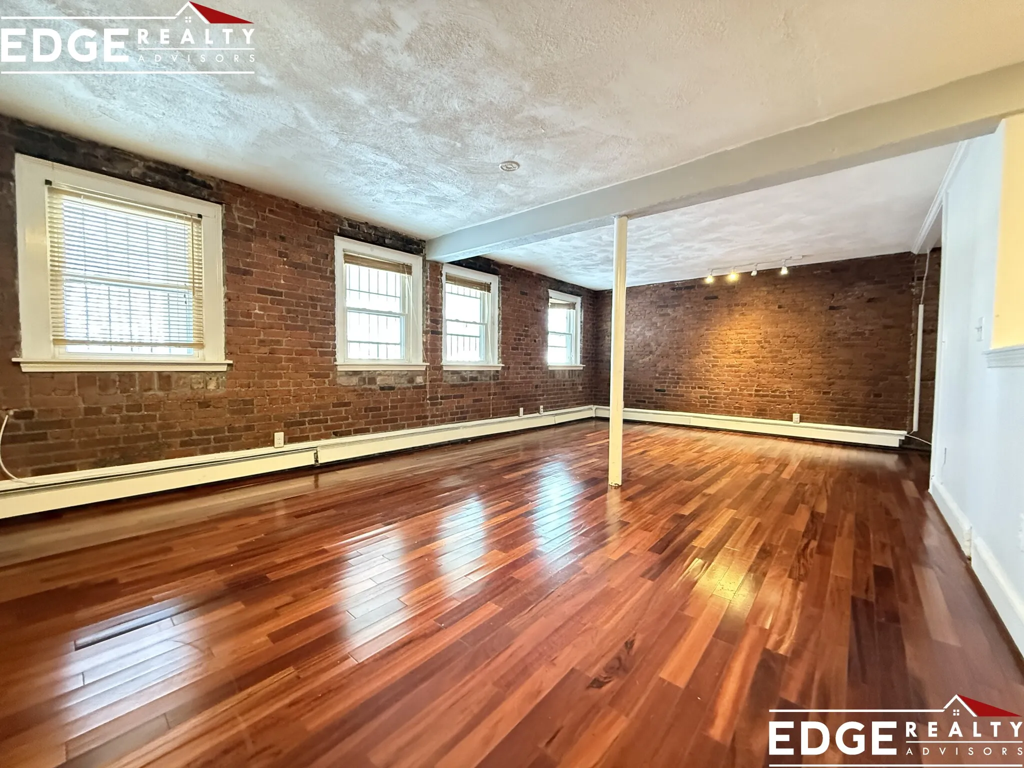 2 bed, 1 bath apartment for rent at 39 South St Unit B, Brighton — photo 3 of 7