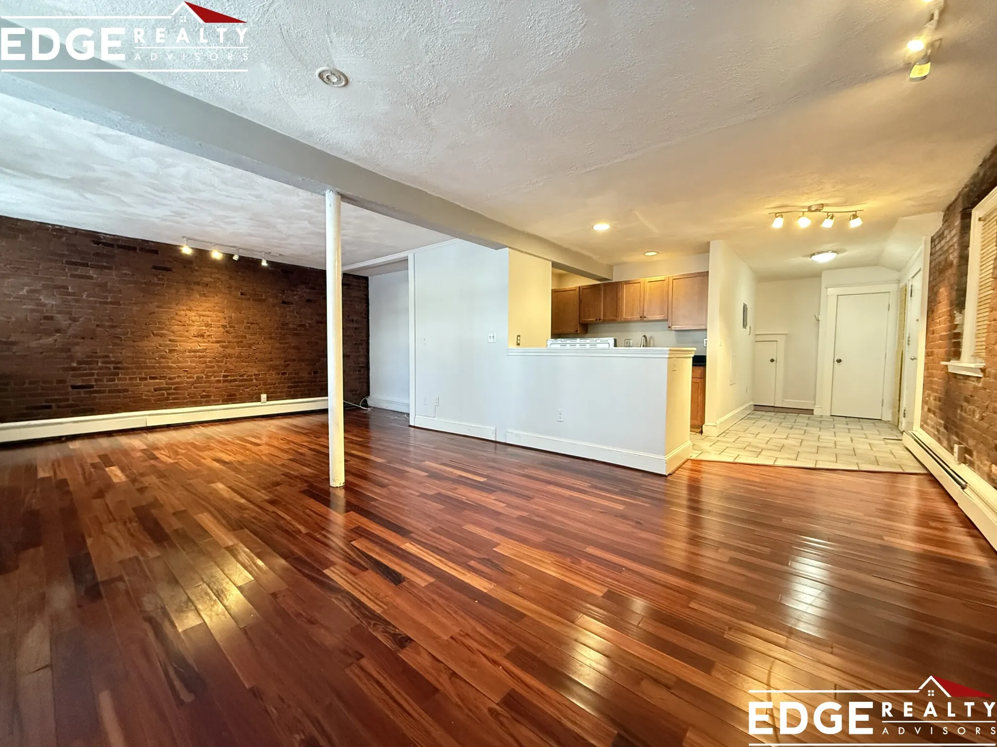 2 bed, 1 bath apartment for rent at 39 South St Unit B, Brighton — photo 4 of 7