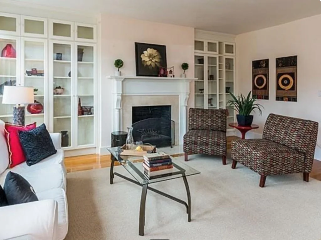 3 bed, 2 bath apartment for rent at 39 St Paul St Unit 3, Brookline — photo 4 of 18