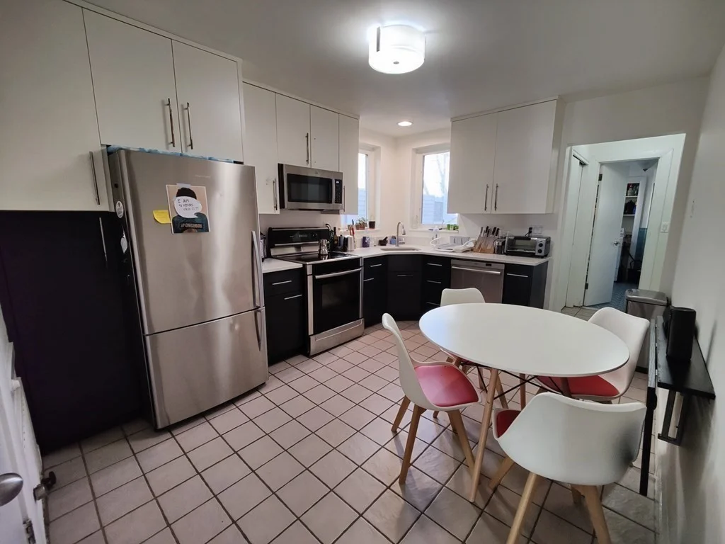 3 bed, 2 bath apartment for rent at 39 St Paul St Unit 3, Brookline — photo 10 of 18
