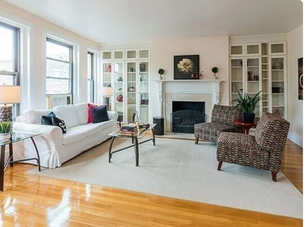 3 bed, 2 bath apartment for rent at 39 St Paul St Unit 3, Brookline — photo 3 of 18