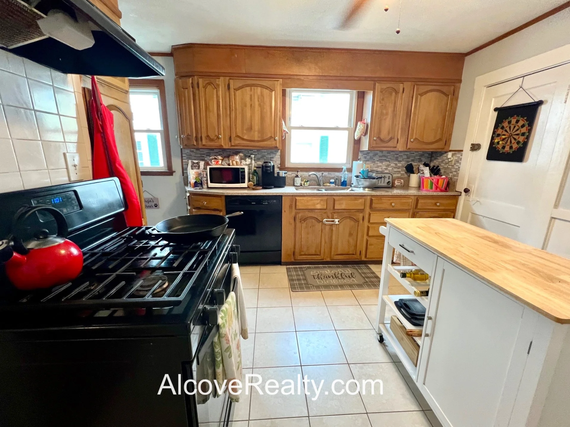 2 bed, 1 bath apartment for rent at 39 Sterling St Unit 1, West Somerville — photo 6 of 15
