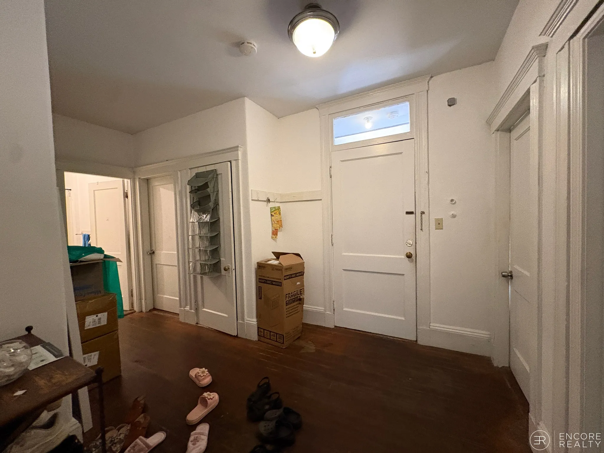 4 bed, 3 bath apartment for rent at 39 Strathmore Rd Unit 2, Brighton — photo 6 of 12