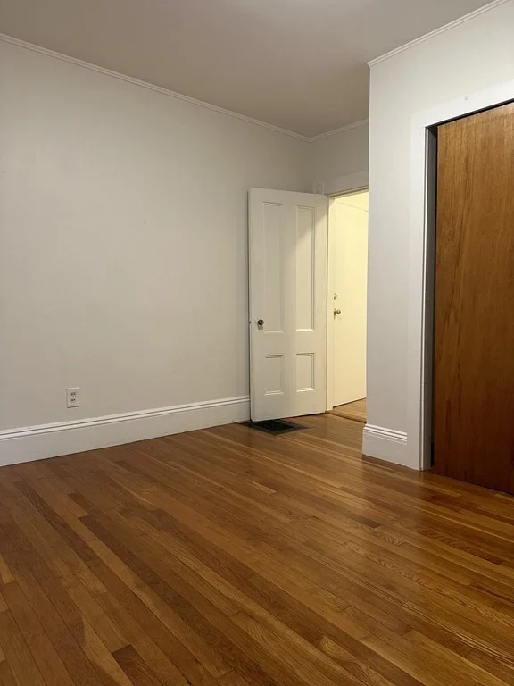2 bed, 1 bath apartment for rent at 39 Thorndike St Unit 2, Beverly — photo 3 of 6