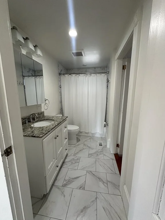1 bed, 1 bath apartment for rent at 39 Thorndike Unit 1, Beverly — photo 3 of 6