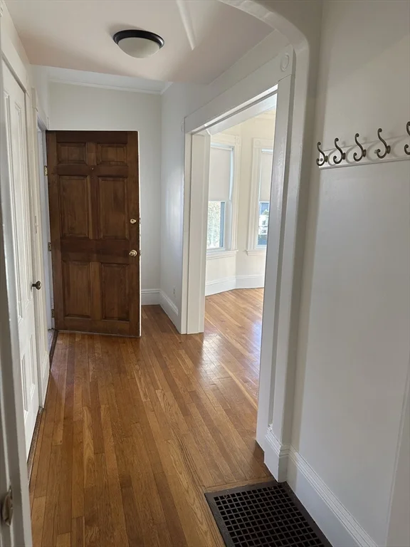 1 bed, 1 bath apartment for rent at 39 Thorndike Unit 1, Beverly — photo 5 of 6