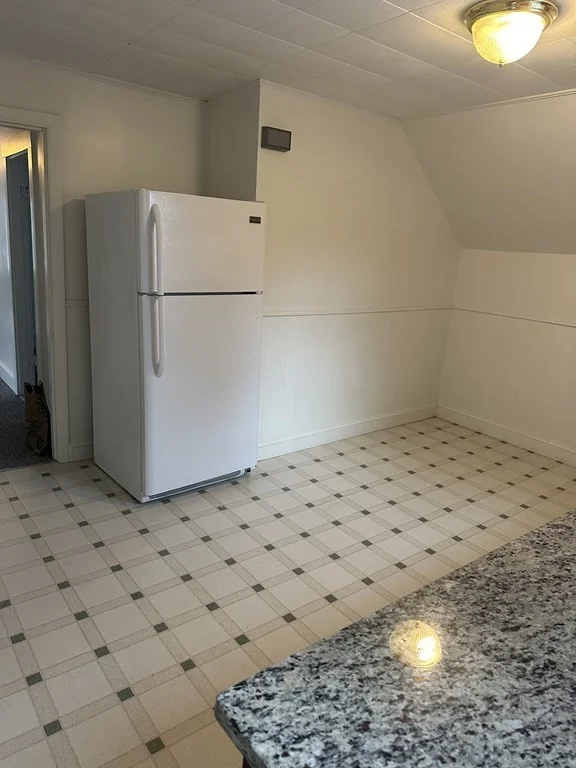 1 bed, 1 bath apartment for rent at 39 Thorndike Unit 3, Beverly — photo 5 of 6
