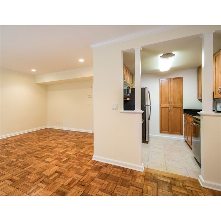1 bed, 1 bath apartment for rent at 39 Thornton Rd Unit 39, Chestnut Hill — photo 4 of 9