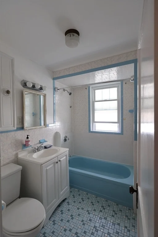 2 bed, 1 bath apartment for rent at 39 Trowbridge Unit 1, East Arlington — photo 7 of 13
