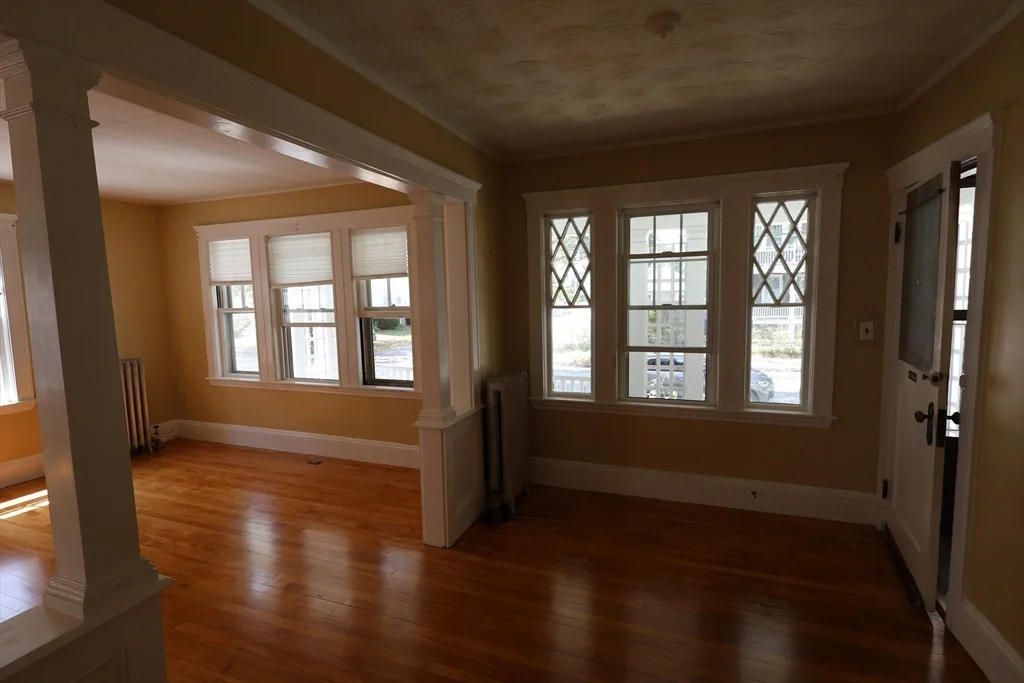 2 bed, 1 bath apartment for rent at 39 Trowbridge Unit 1, East Arlington — photo 3 of 13