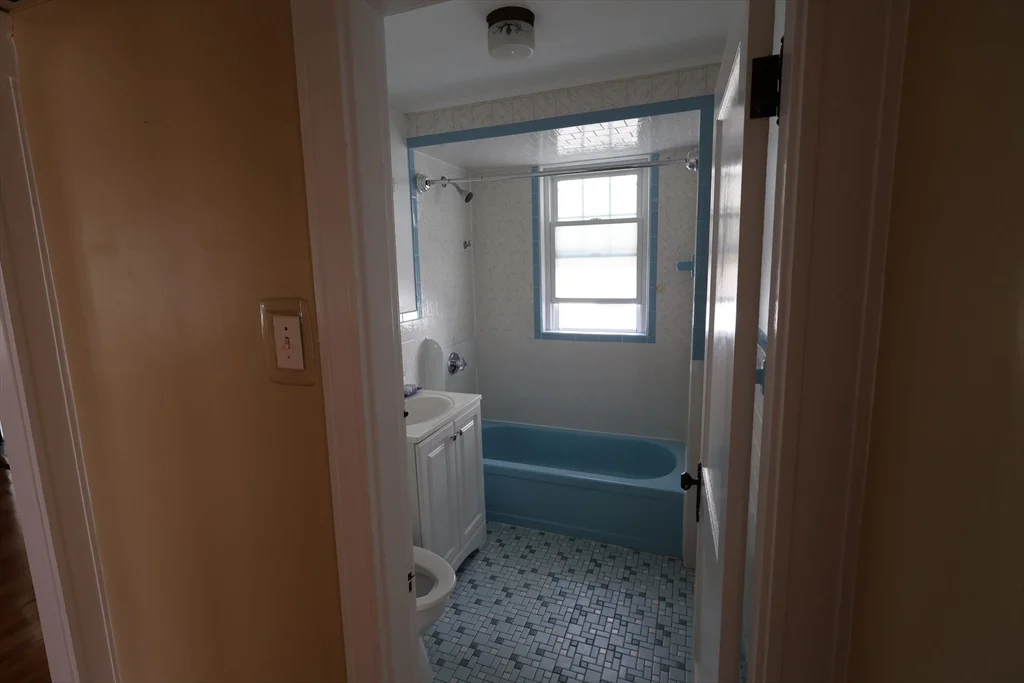 2 bed, 1 bath apartment for rent at 39 Trowbridge Unit 1, East Arlington — photo 6 of 13