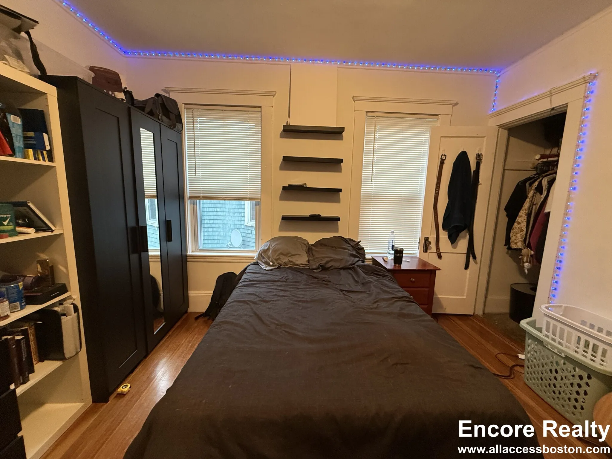 3 bed, 1 bath apartment for rent at 39 Turner St Unit 03, Oak Square — photo 10 of 18