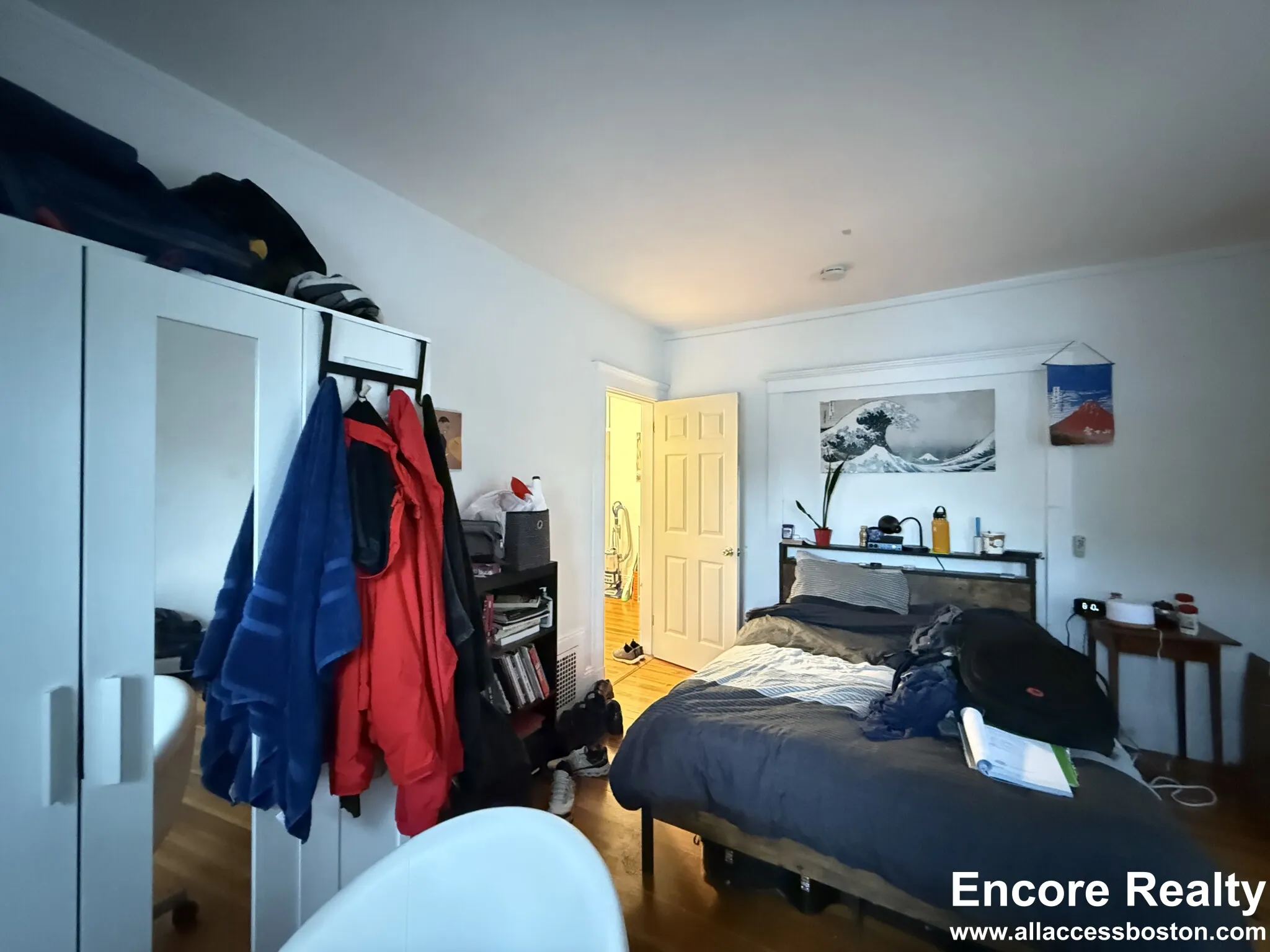 3 bed, 1 bath apartment for rent at 39 Turner St Unit 03, Oak Square — photo 13 of 18