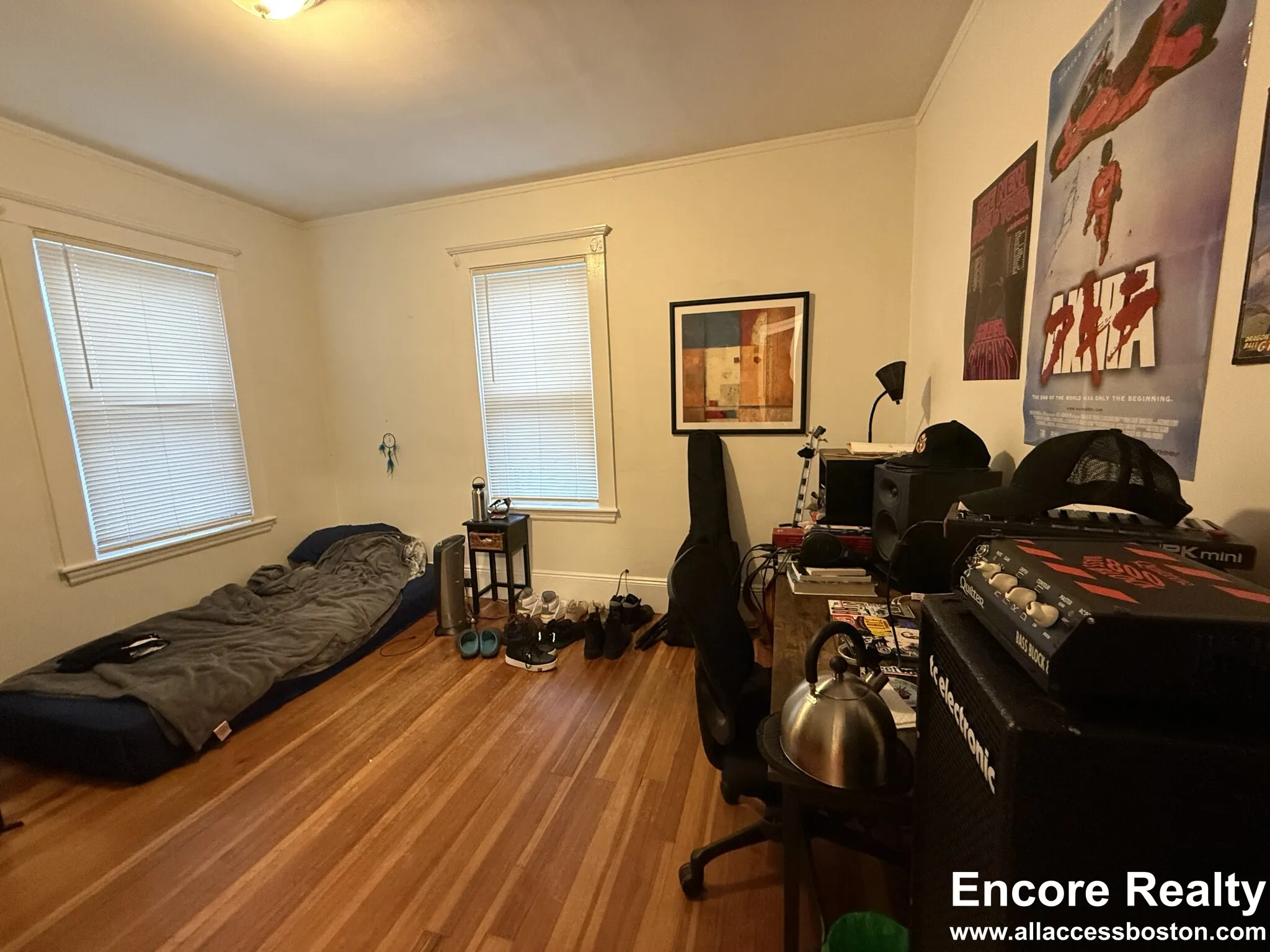 3 bed, 1 bath apartment for rent at 39 Turner St Unit 03, Oak Square — photo 14 of 18