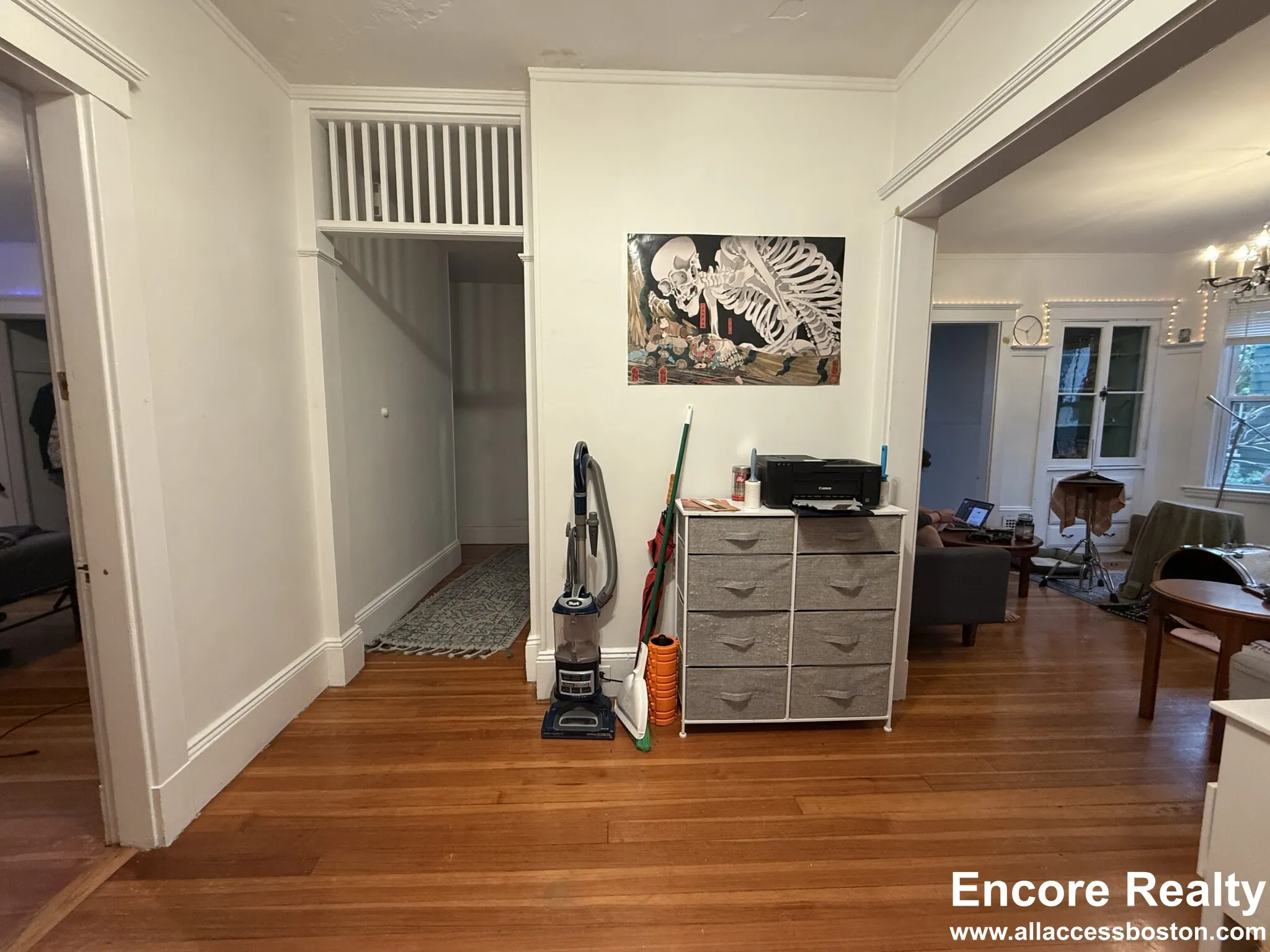 3 bed, 1 bath apartment for rent at 39 Turner St Unit 03, Oak Square — photo 8 of 18