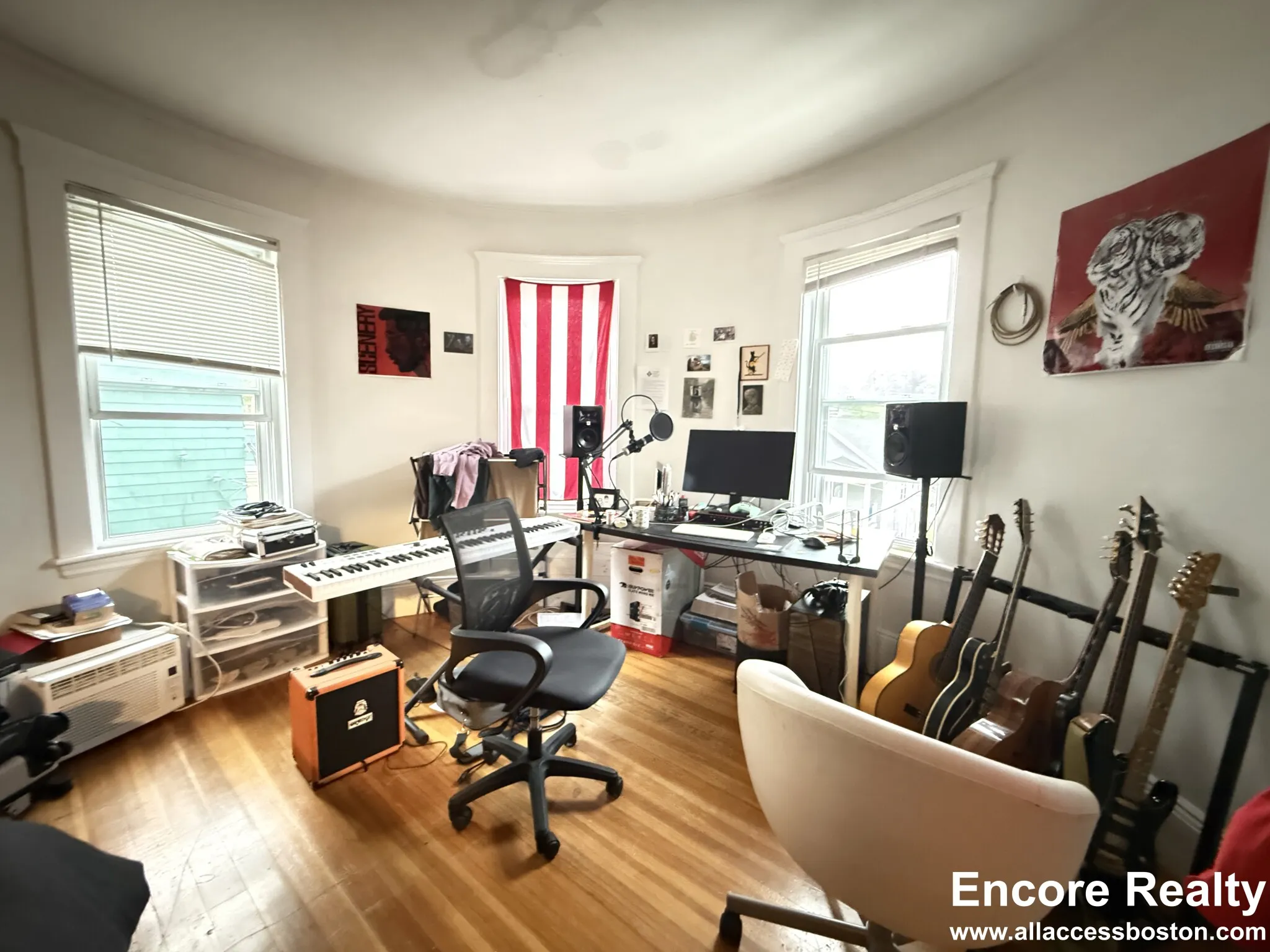 3 bed, 1 bath apartment for rent at 39 Turner St Unit 03, Oak Square — photo 12 of 18