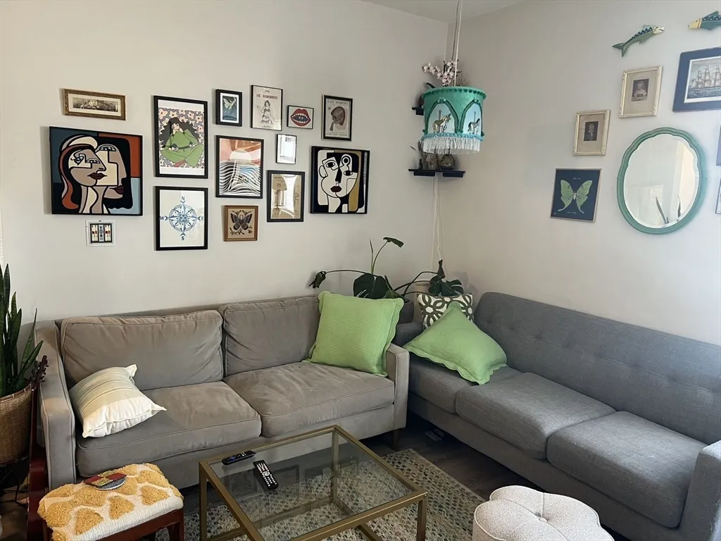 3 bed, 1 bath apartment for rent at 39 Union St Unit 3, Brighton — photo 2 of 13