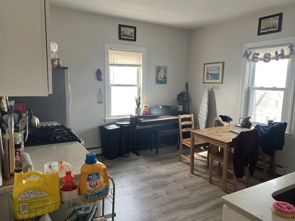 3 bed, 1 bath apartment for rent at 39 Union St Unit 3, Brighton — photo 3 of 13