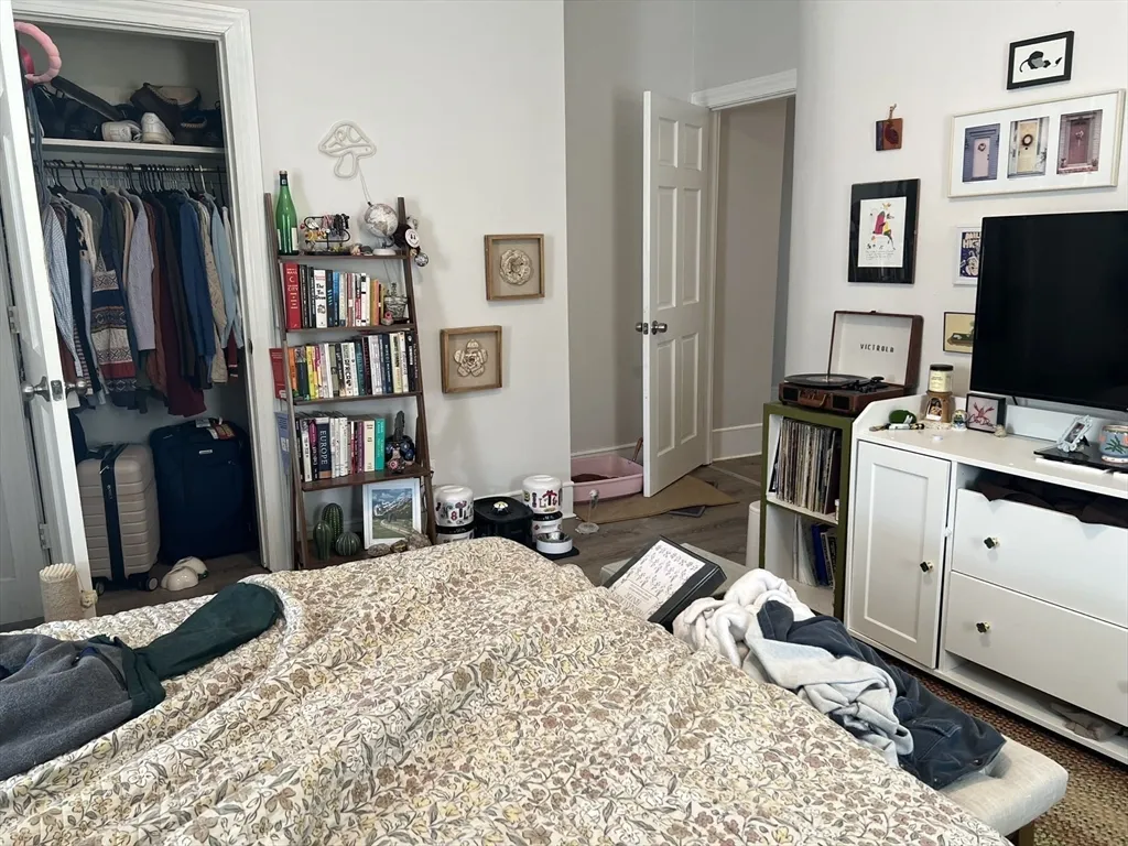 3 bed, 1 bath apartment for rent at 39 Union St Unit 3, Brighton — photo 8 of 13