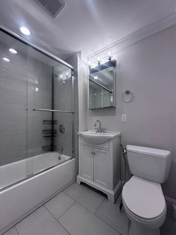 3 bed, 1 bath apartment for rent at 39 West Walnut Park Unit 2, Roxbury — photo 6 of 13