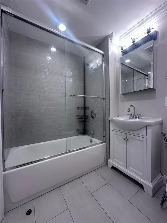 3 bed, 1 bath apartment for rent at 39 W Walnut Park Unit 3, Jamaica Plain — photo 10 of 13