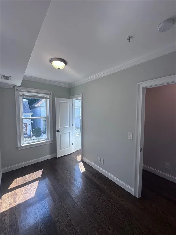 3 bed, 1 bath apartment for rent at 39 W Walnut Park Unit 3, Jamaica Plain — photo 9 of 13