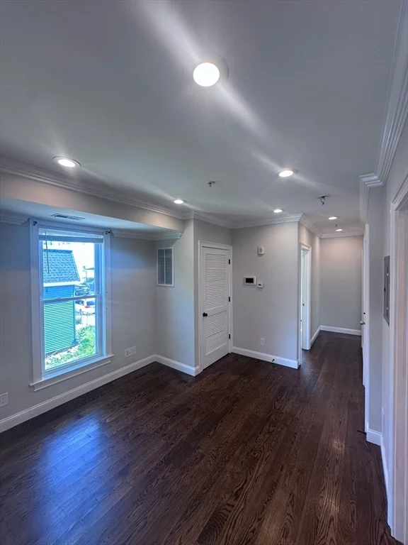 3 bed, 1 bath apartment for rent at 39 W Walnut Park Unit 3, Jamaica Plain — photo 8 of 13
