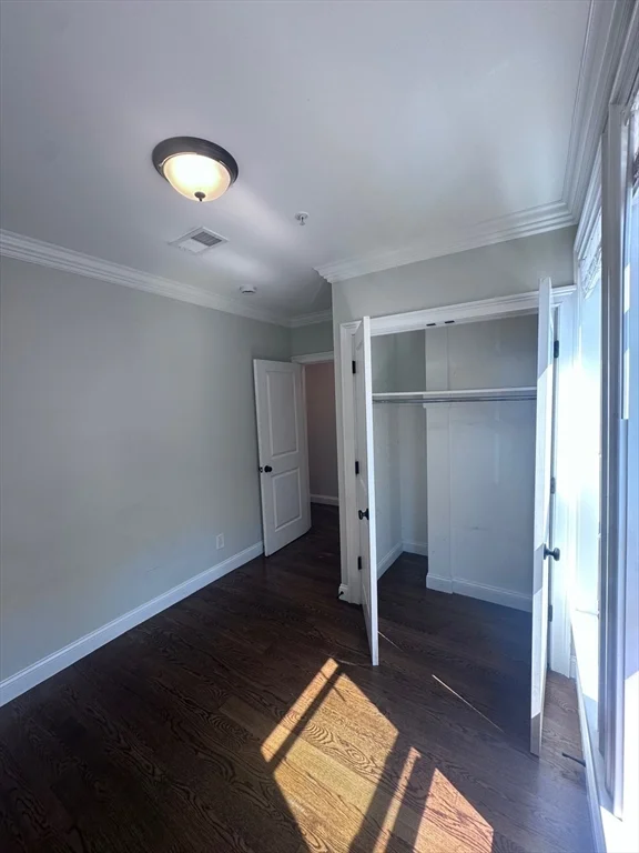3 bed, 1 bath apartment for rent at 39 W Walnut Park Unit 3, Jamaica Plain — photo 6 of 13