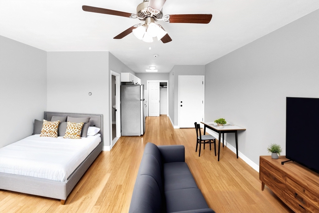 Studio bed, 1 bath apartment for rent at 39 Willow St Unit 2, West Roxbury — photo 3 of 8