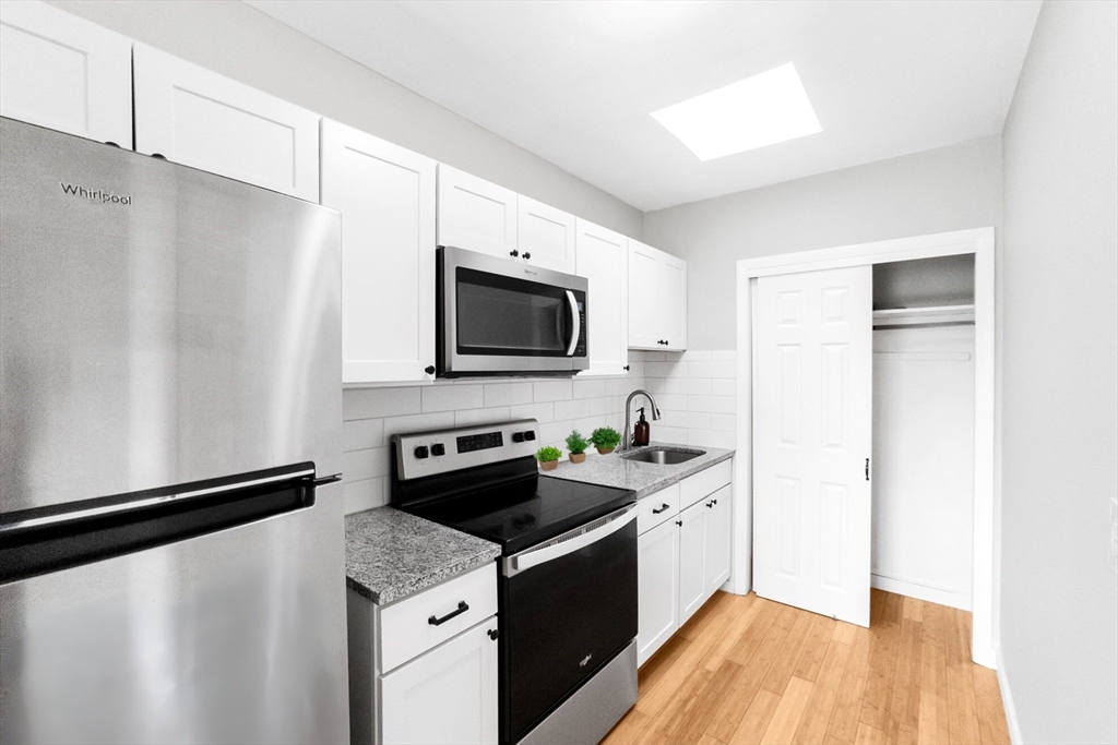 Studio bed, 1 bath apartment for rent at 39 Willow St Unit 2, West Roxbury — photo 2 of 8