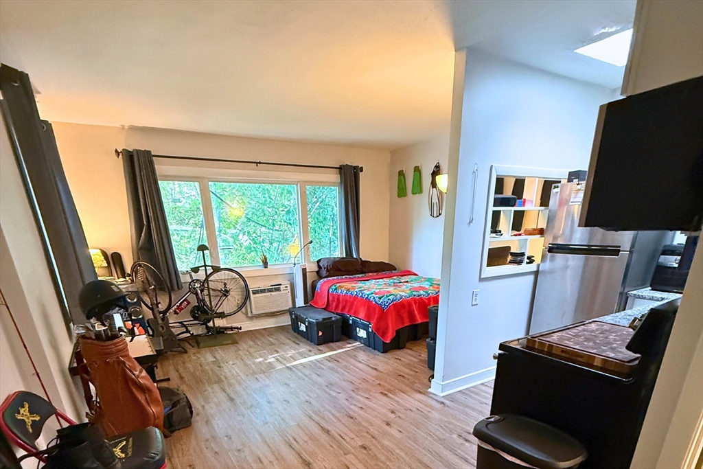 Studio bed, 1 bath apartment for rent at 39 Willow St Unit 4, West Roxbury