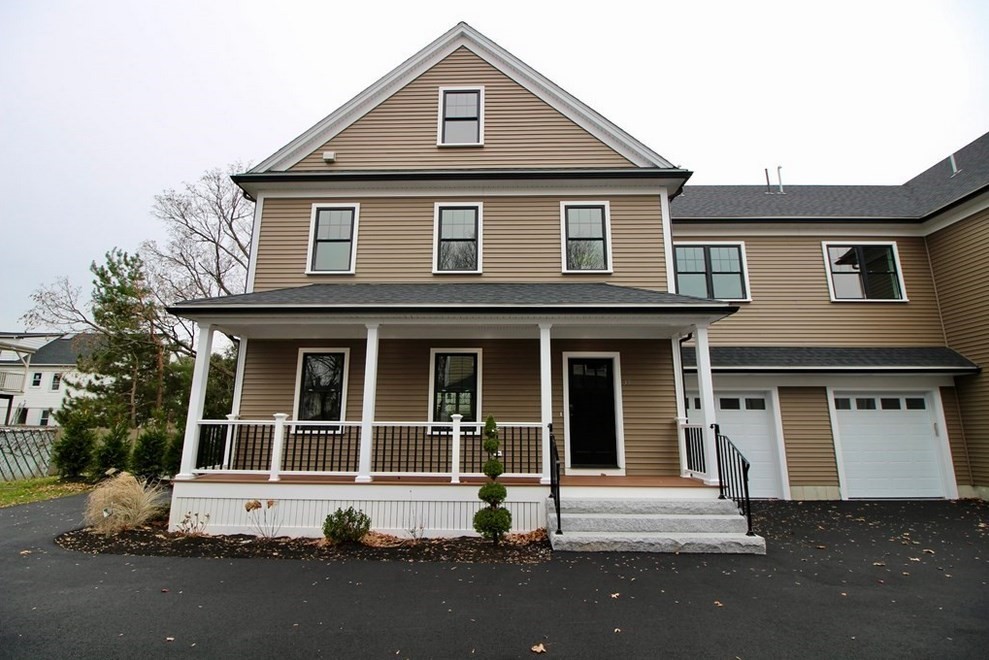 4 bed, 3 bath apartment for rent at 39 Winter St Unit 39, Arlington — photo 1 of 33